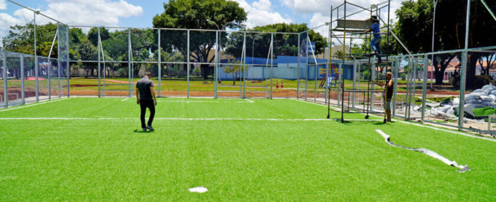 Prefeitura de Itabuna e Governo do Estado vão entregar areninhas de futebol do Lomanto e de Nova Ferradas   