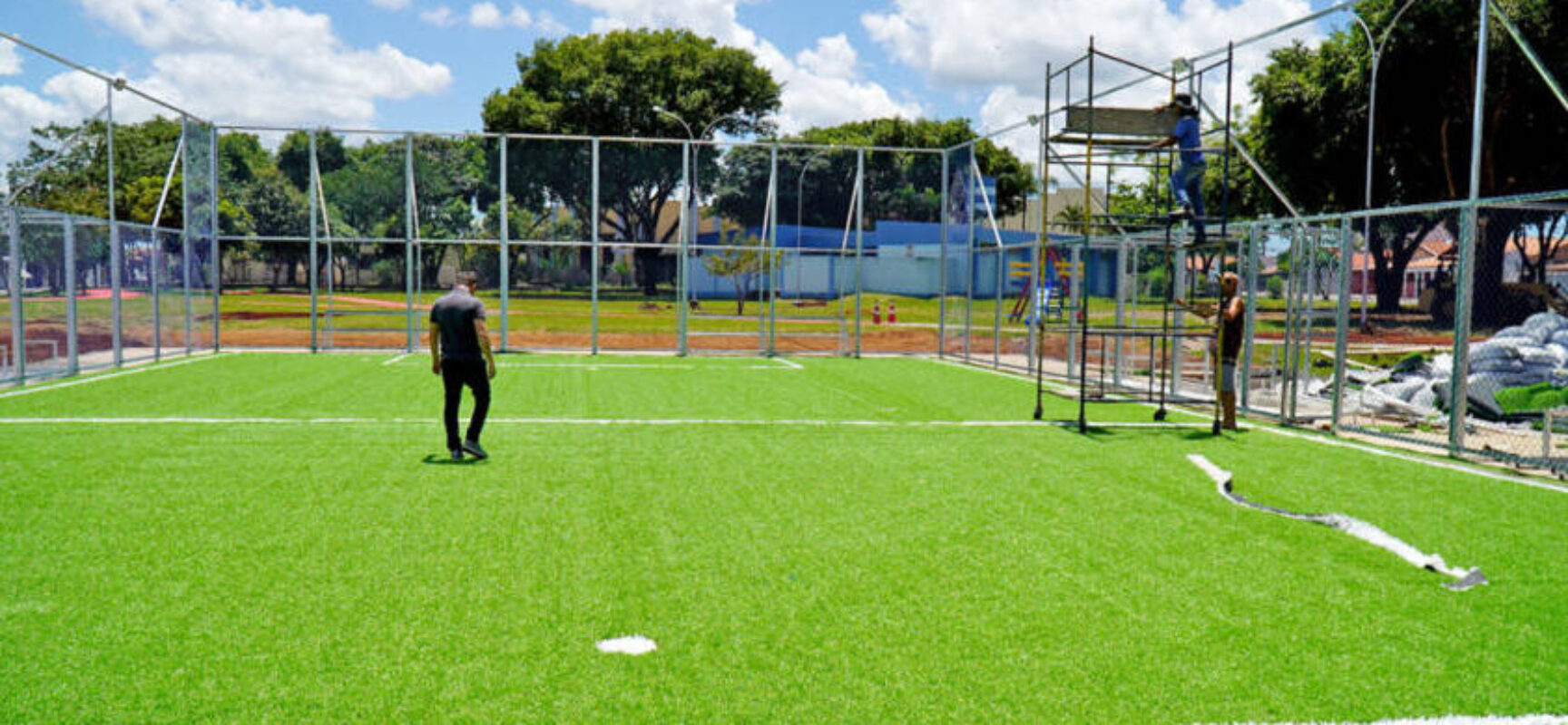Prefeitura de Itabuna e Governo do Estado vão entregar areninhas de futebol do Lomanto e de Nova Ferradas   