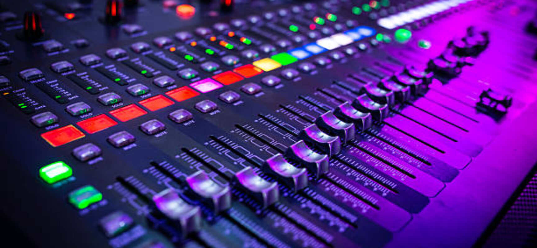 Rádio Educadora FM estreia nova programação em agosto