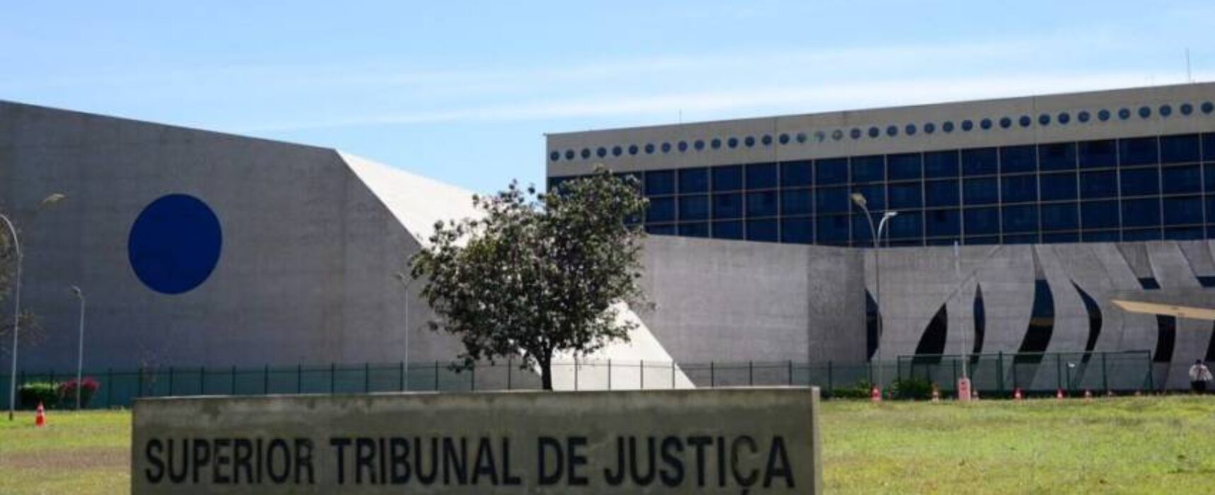 STJ publica edital de concurso público com salário inicial de R$ 12,4 mil