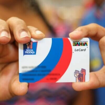 Governo libera auxílio do Bolsa Presença a famílias de estudantes da rede estadual nesta sexta