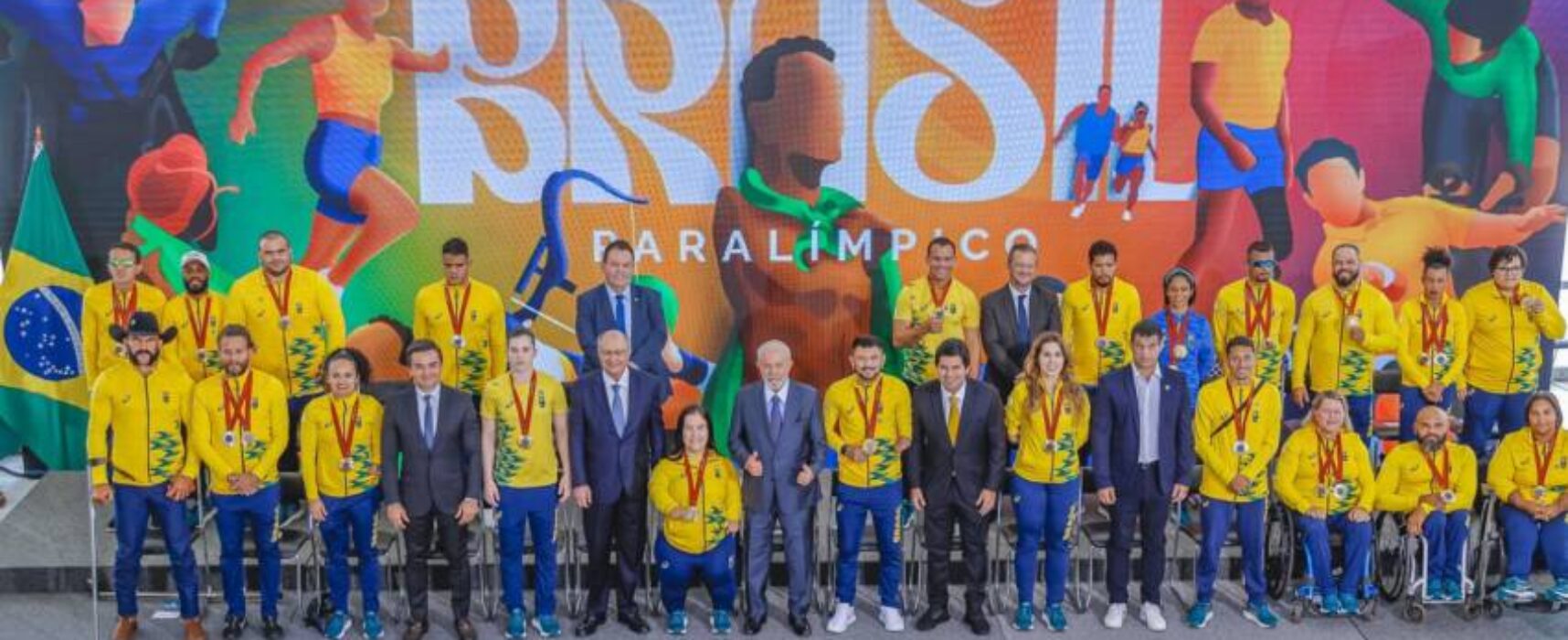 Presidente Lula recebe atletas paralímpicos no Palácio do Planalto