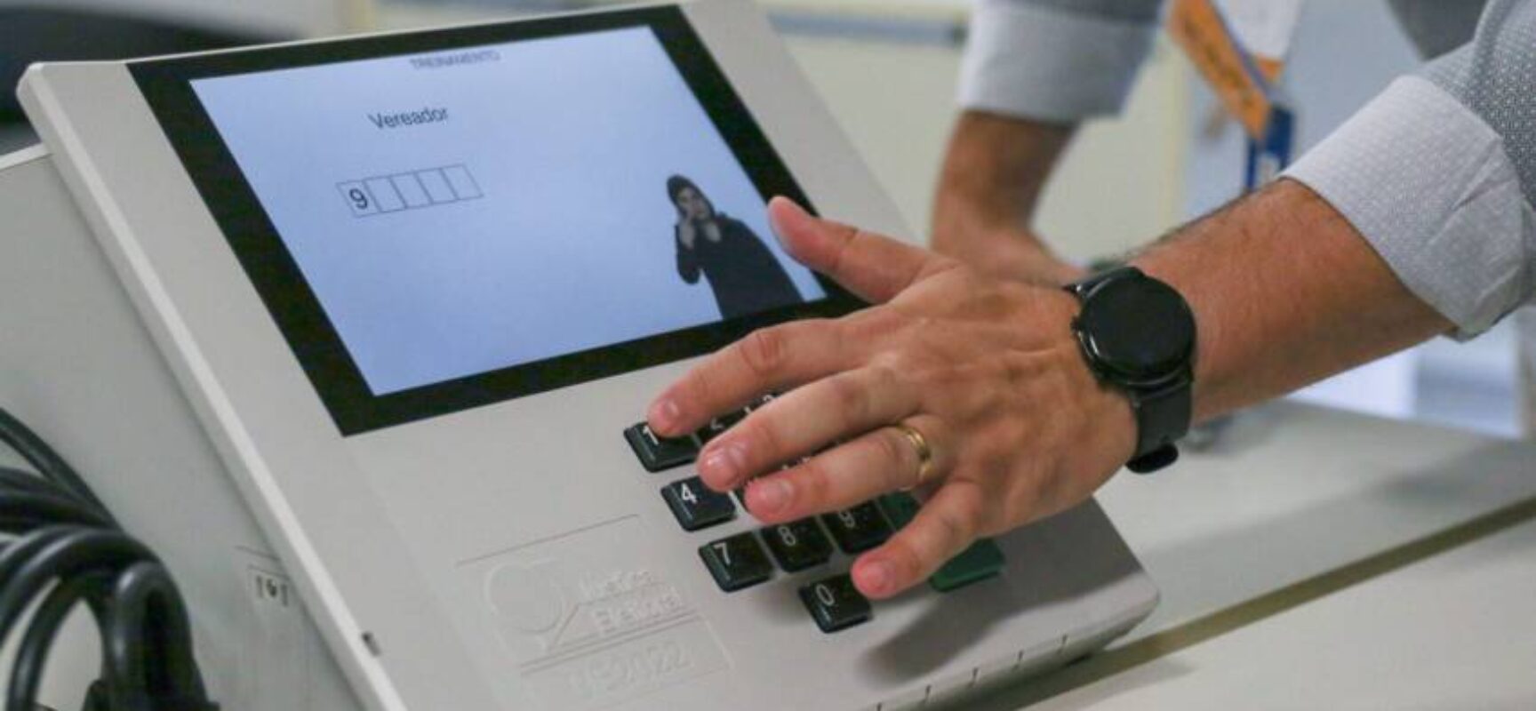 Eleitores sem cadastro biométrico podem votar nas Eleições