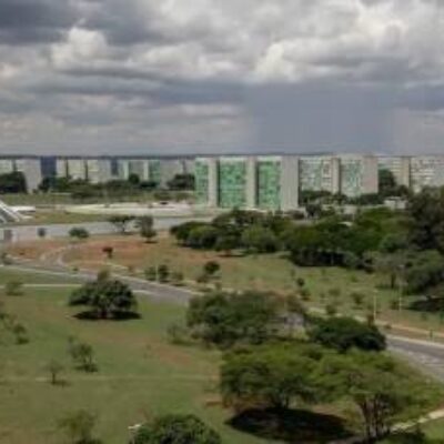Governo prepara projeto de lei para acabar com sigilo de 100 anos