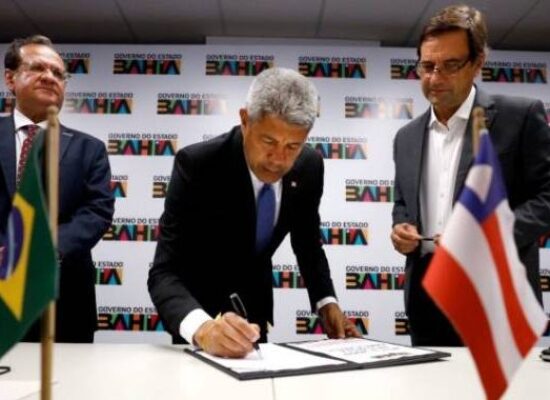 Estado assina protocolo de intenções para voos diretos entre Porto e Salvador