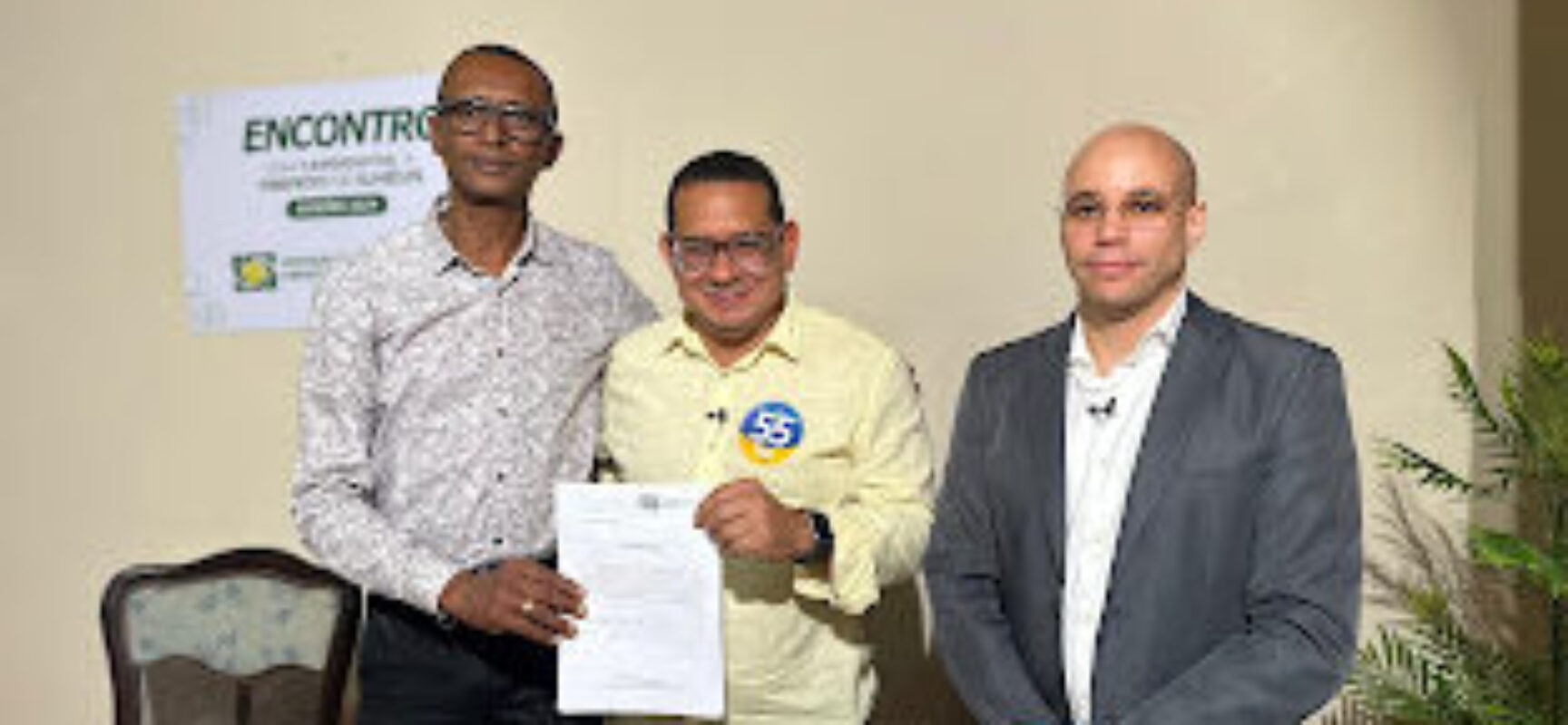 *Em encontro com empresários, Bento Lima destaca avanços e projeta futuro promissor para Ilhéus* *Em encontro com empresários, Bento Lima destaca avanços e projeta futuro promissor para Ilhéus*