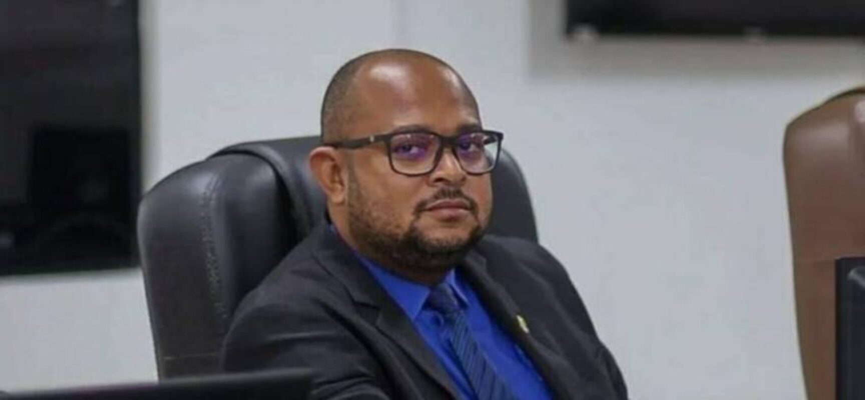 VEREADOR EDERJÚNIOR APRESENTA MOÇÃO DE CONGRATULAÇÃO AO SINDICATO DOS ESTIVADORES