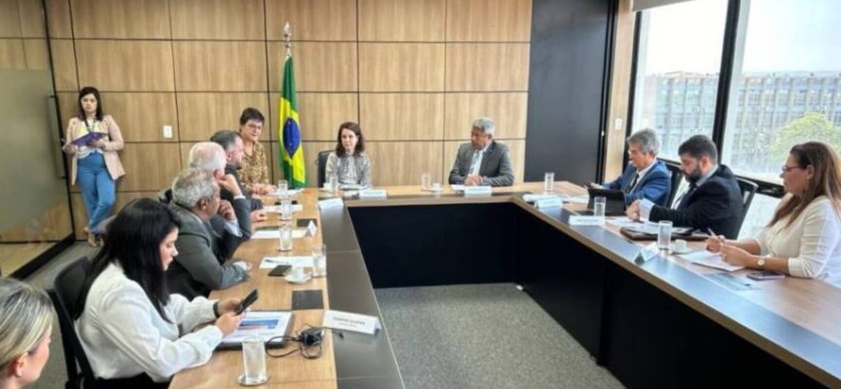 Governador discute infraestrutura com representantes dos ministérios dos Transportes e de Portos e Aeroportos