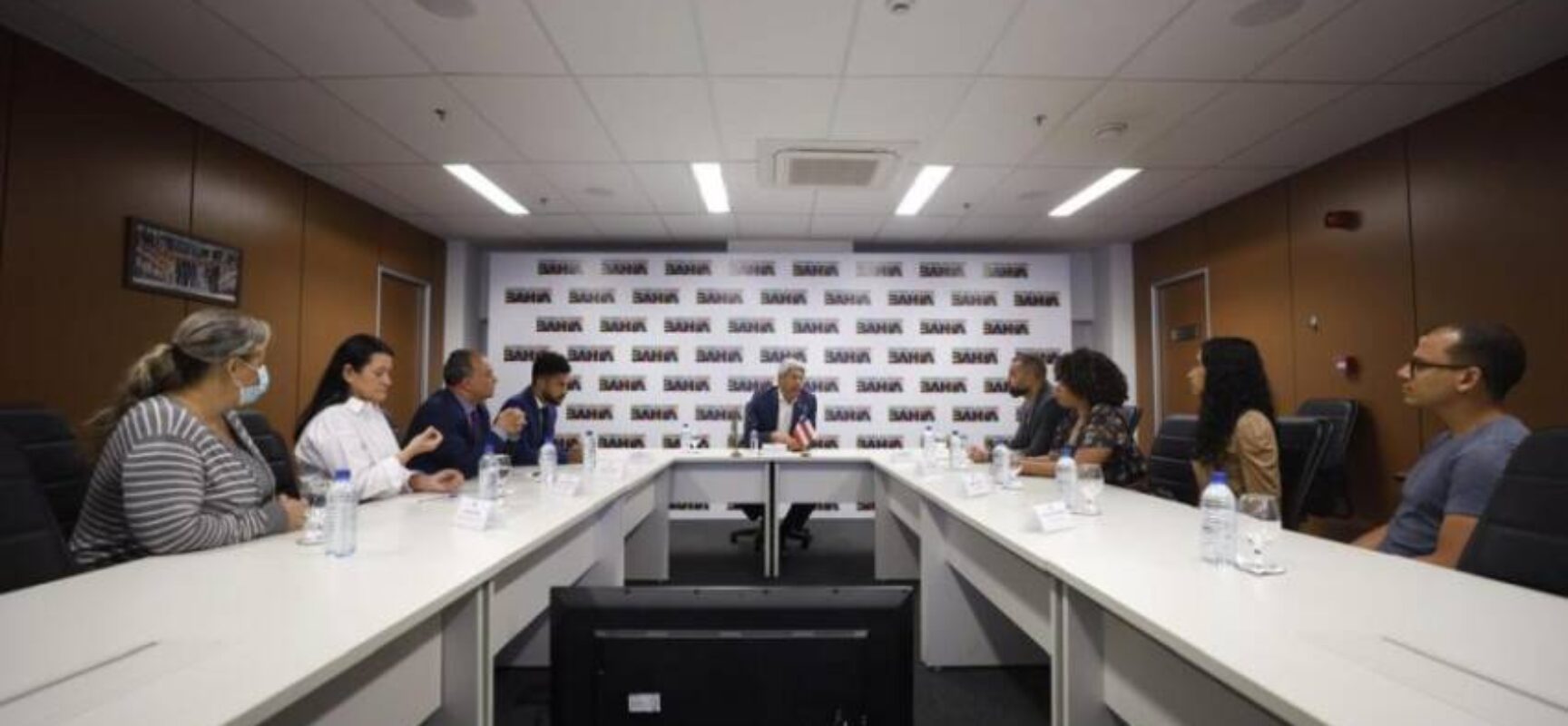 Governador Jerônimo Rodrigues institui o Dia Estadual da Juventude Cristã na Bahia