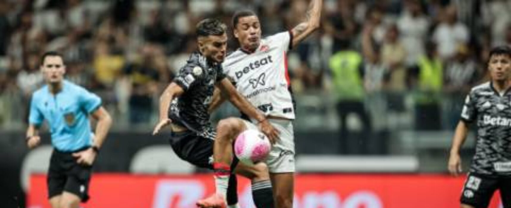 Vitória arranca empate com Atlético-MG fora de casa, mas permanece no Z4