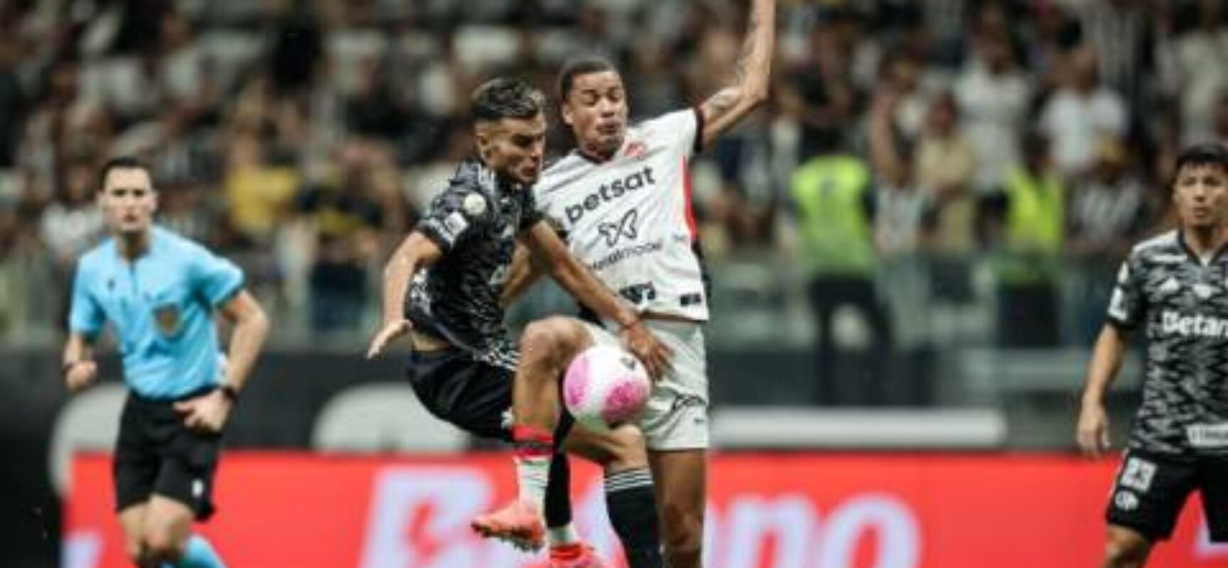 Vitória arranca empate com Atlético-MG fora de casa, mas permanece no Z4