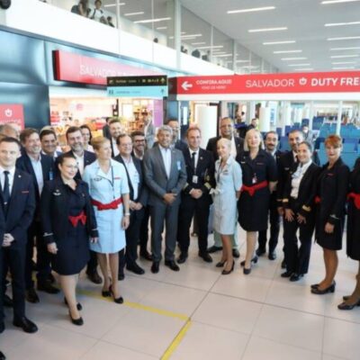 Recepção de 350 passageiros marca início dos voos diretos entre Salvador e Paris