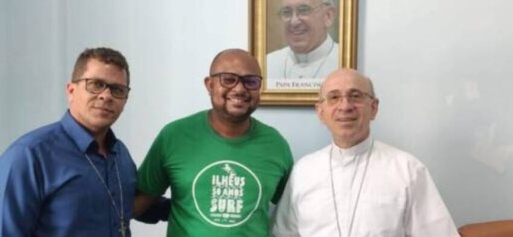 Vereador EDERJÚNIOR protocola Moção de Louvor e Congratulação pelos 111 anos de fundação da Diocese de Ilhéus