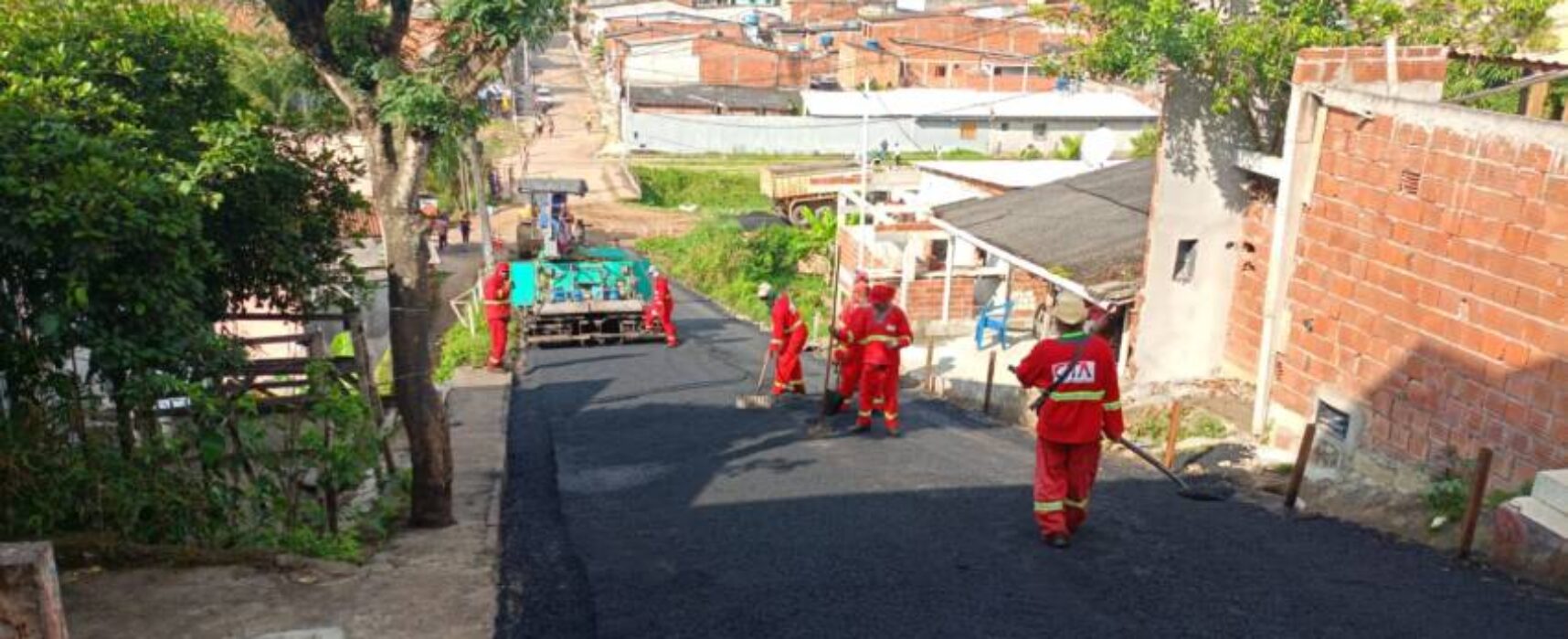 Governo Marão entrega pavimentação da Ladeira do Mambape, demanda aguardada há décadas