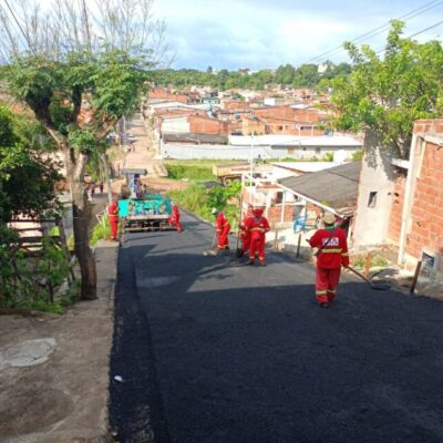 *Ladeira Novo Horizonte é pavimentada no Nossa Senhora da Vitória*