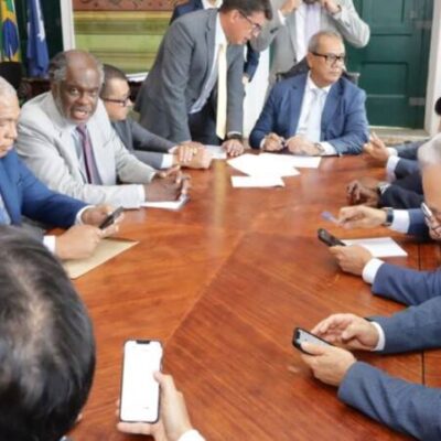 “Câmara vai votar projeto que possibilitará ao Executivo a compra de ônibus elétricos”, diz Carlos Muniz