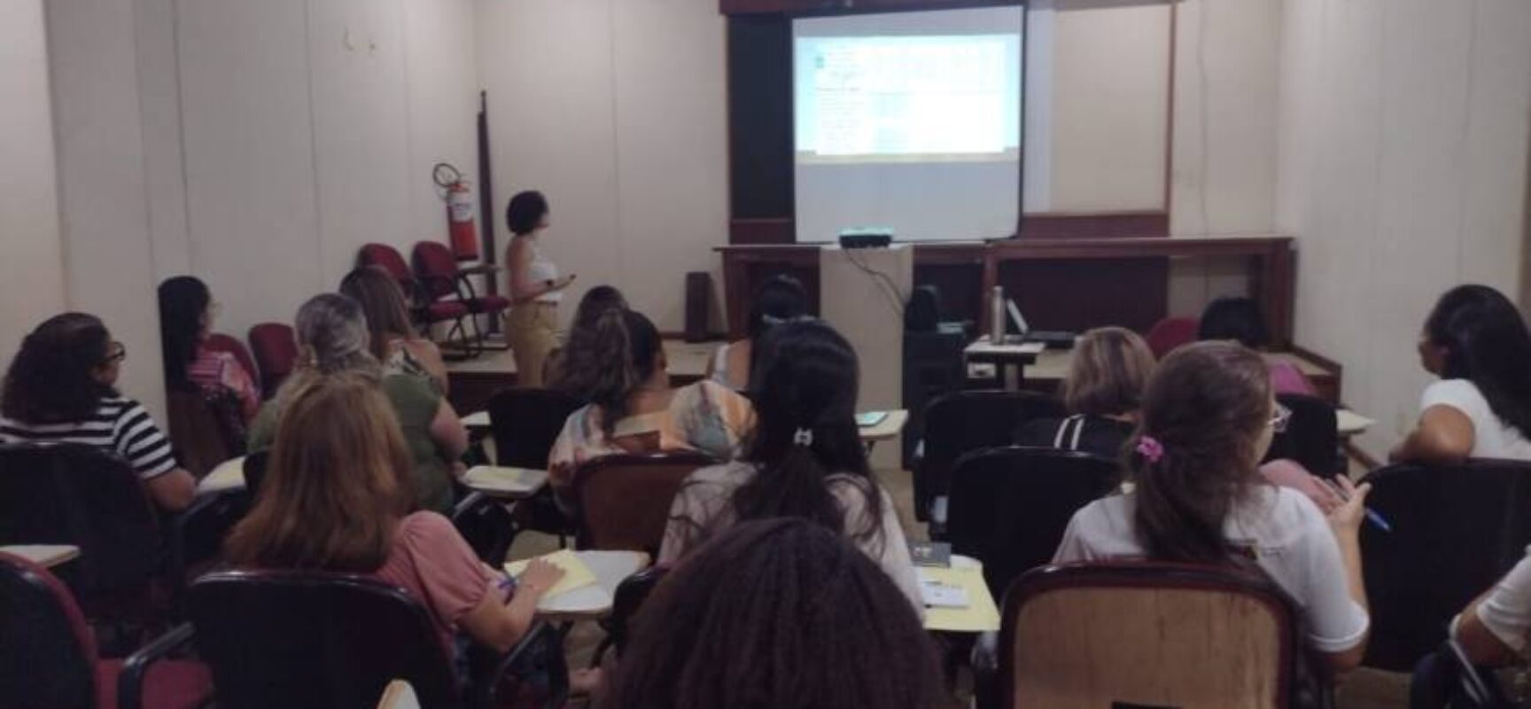 *O Departamento de Atenção Primária oferece Capacitação para os Enfermeiros(as) das Unidades de Saúde*