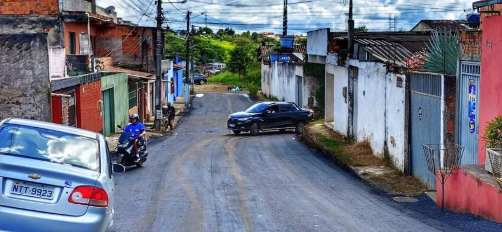 Prefeitura avança na pavimentação de vias urbanas em mais seis bairros de Itabuna