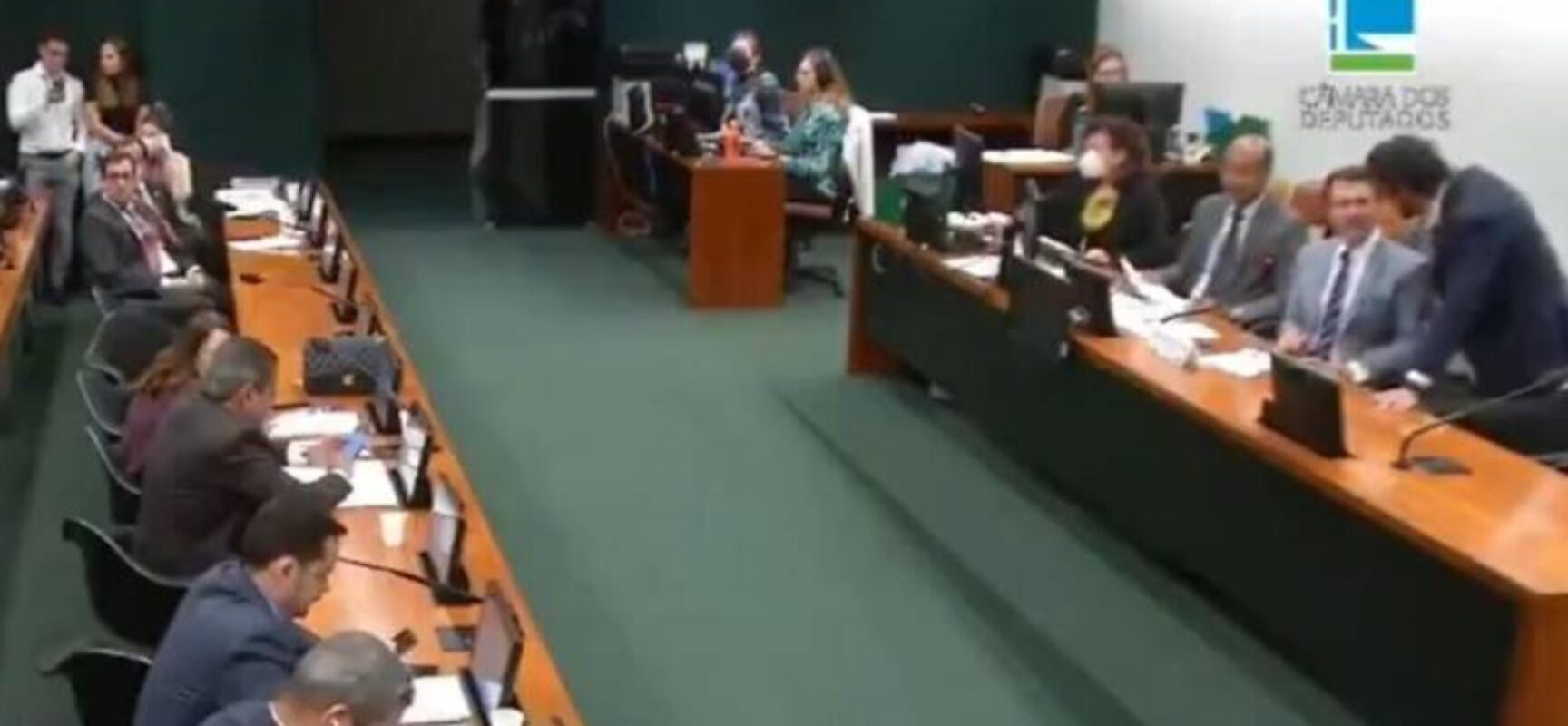 CCJ da Câmara aprova projeto que proíbe decisões individuais no STF