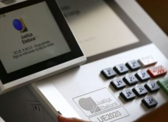 40% do eleitorado não se identifica com nenhum espectro político