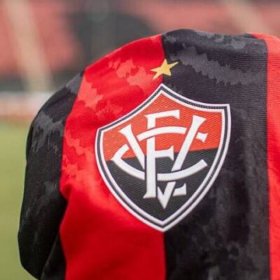Vitória goleia a Juazeirense e vira líder do seu grupo no Nordestão