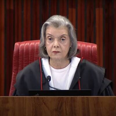 Justiça continua a trabalhar com destemor, diz Cármen Lúcia após atentado