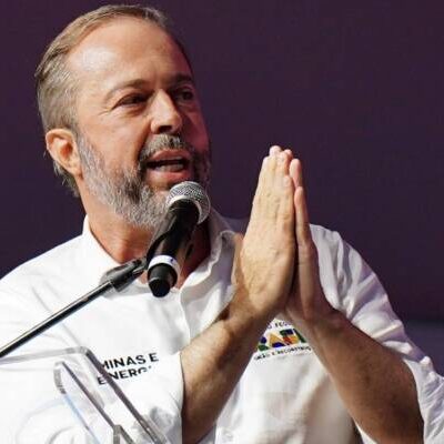 Brasil vai assinar acordo com a Argentina para ampliar importação e reduzir preço do gás, diz ministro