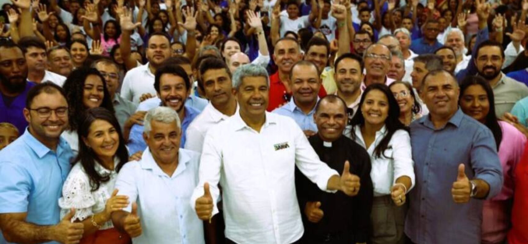 Em dia de entregas, Chorrochó recebe investimentos em saúde, esporte, mobilidade e infraestrutura hídrica