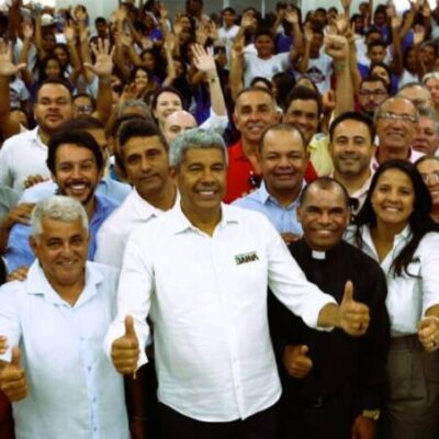 Em dia de entregas, Chorrochó recebe investimentos em saúde, esporte, mobilidade e infraestrutura hídrica