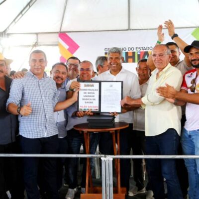 Governador assina autorização para construção de Policlínica em Remanso