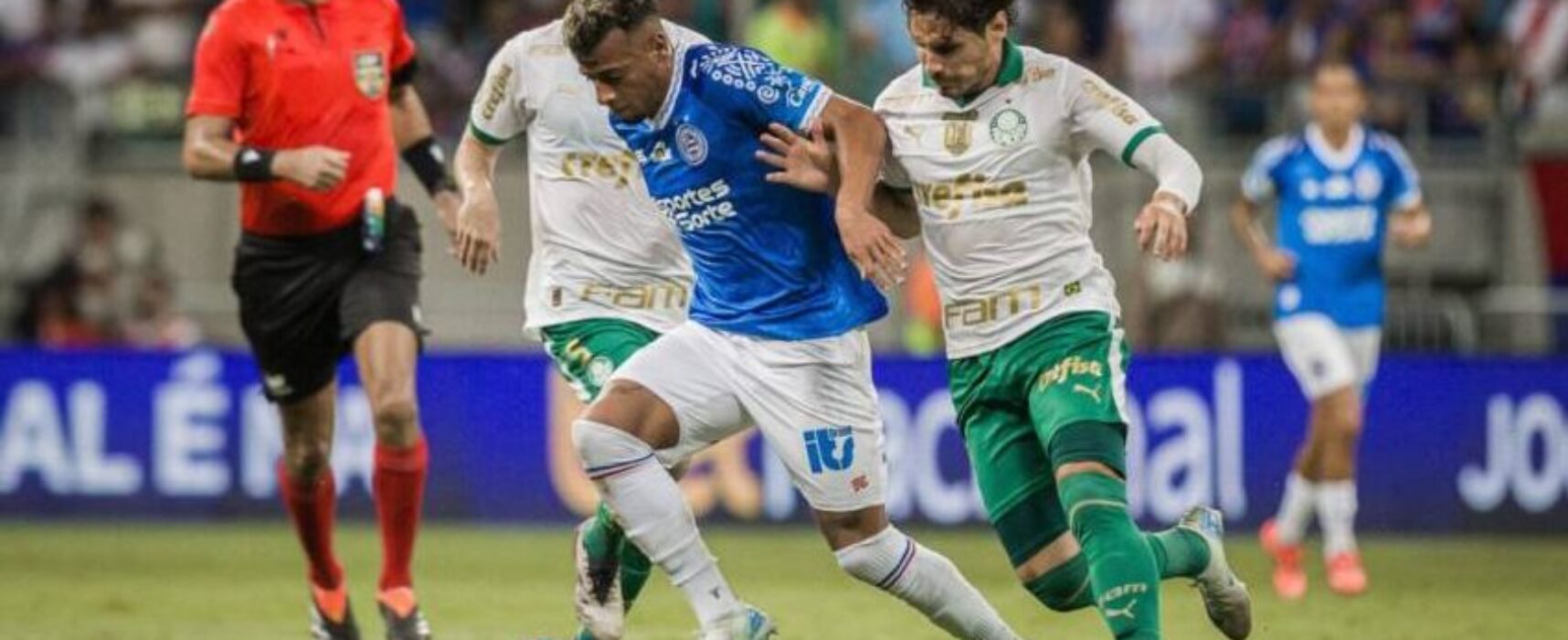 Bahia sai na frente, mas é derrotado de virada pelo Palmeiras e perde chance de voltar ao G-7