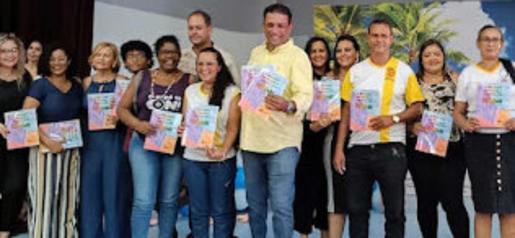 *Governo Marão é pioneiro, ao incentivar a produção de livros pelos alunos da Rede Municipal de Ensino, com o projeto Nas Ondas da Leitura*