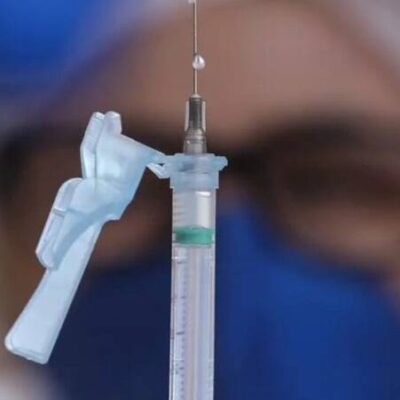 Mpox: OMS aprova primeira vacina para uso emergencial em crianças