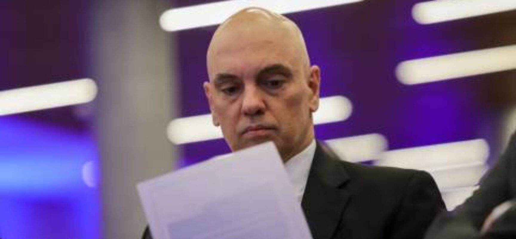 Juristas divergem sobre papel de Moraes em investigação de golpe