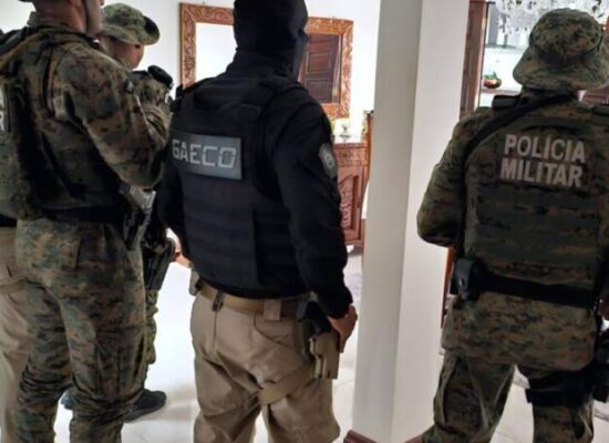 ‘Operação Argento’ cumpre sete mandados na Bahia em combate à lavagem de dinheiro de facção criminosa nacional