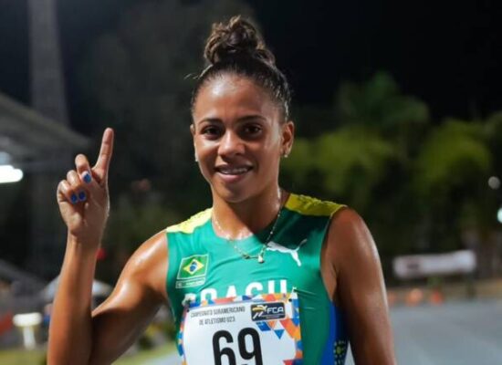 Núbia Oliveira, atleta baiana apoiada pelo Governo do Estado, conquista terceiro lugar na São Silvestre 2024