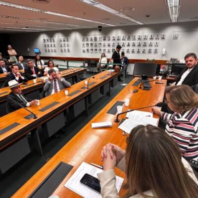 Em Brasília, prefeitos baianos pressionam para aprovar PEC do Refis Previdenciário dos municípios