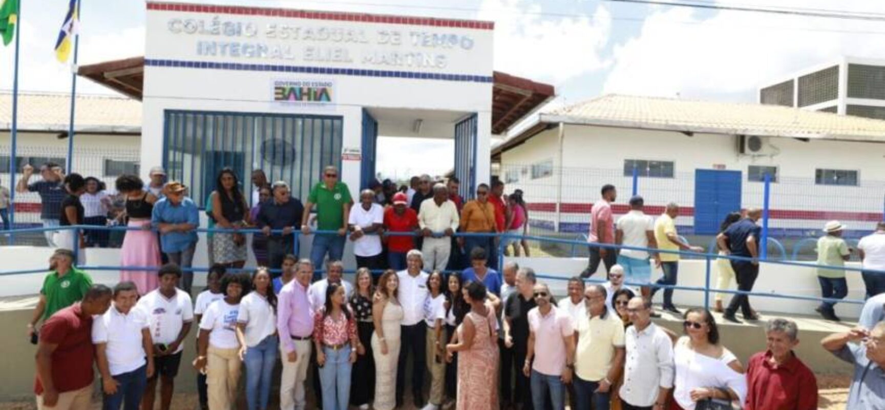 Governo do Estado entrega Colégio de Tempo Integral em Ouriçangas e autoriza novas obras na unidade