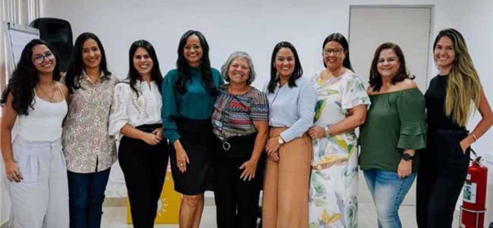 Secretaria de Mulheres firma parcerias para acolhimento e capacitação profissional