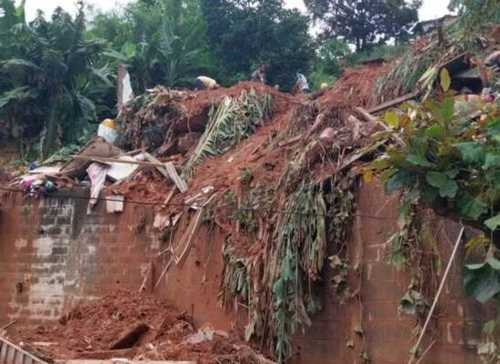 Chuvas intensas causam mortes e desabamentos em interior de Minas Gerais