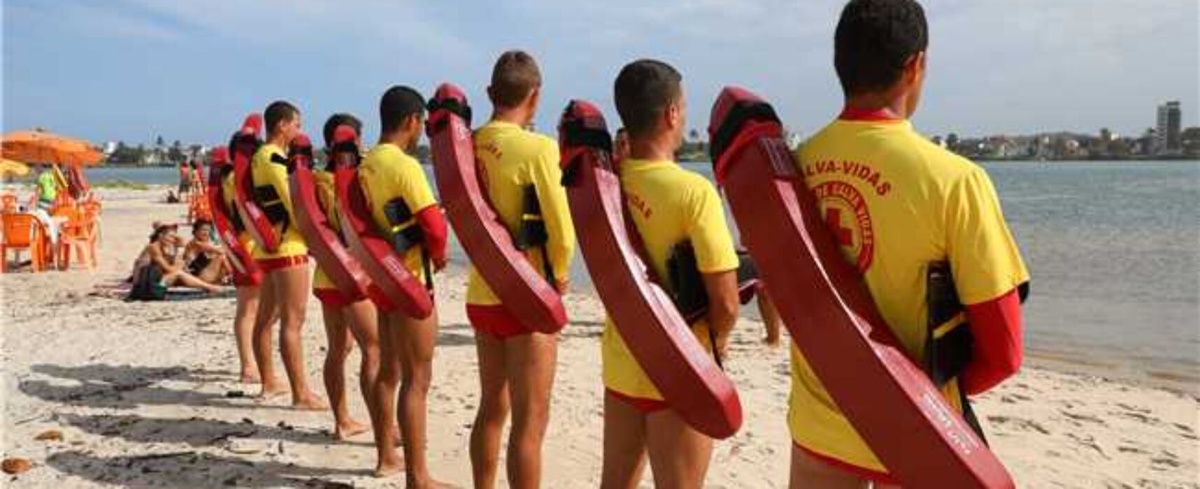Operação Verão reforça segurança nas praias de Ilhéus Projeto do Corpo de Salva-vidas garante cuidados e prevenção para banhistas