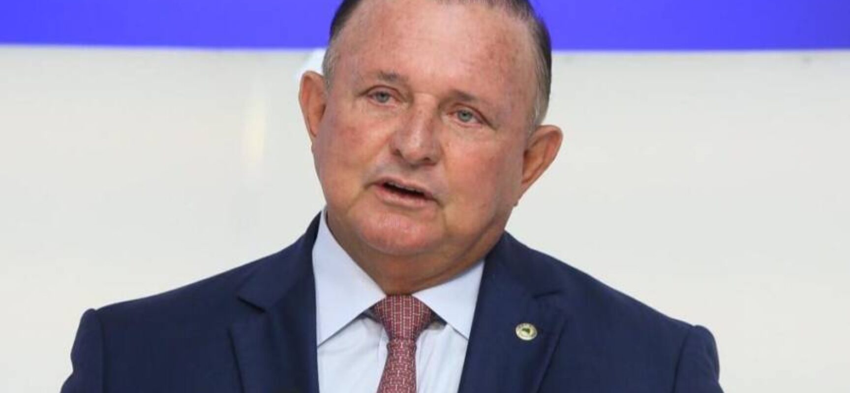 Adolfo Menezes nega acordo para reeleição na Assembleia e defende consenso para escolha do 1° vice-presidente