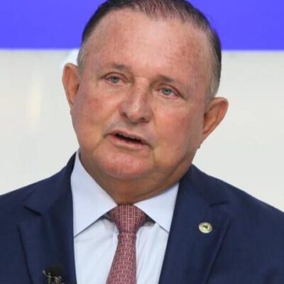 Adolfo Menezes nega acordo para reeleição na Assembleia e defende consenso para escolha do 1° vice-presidente