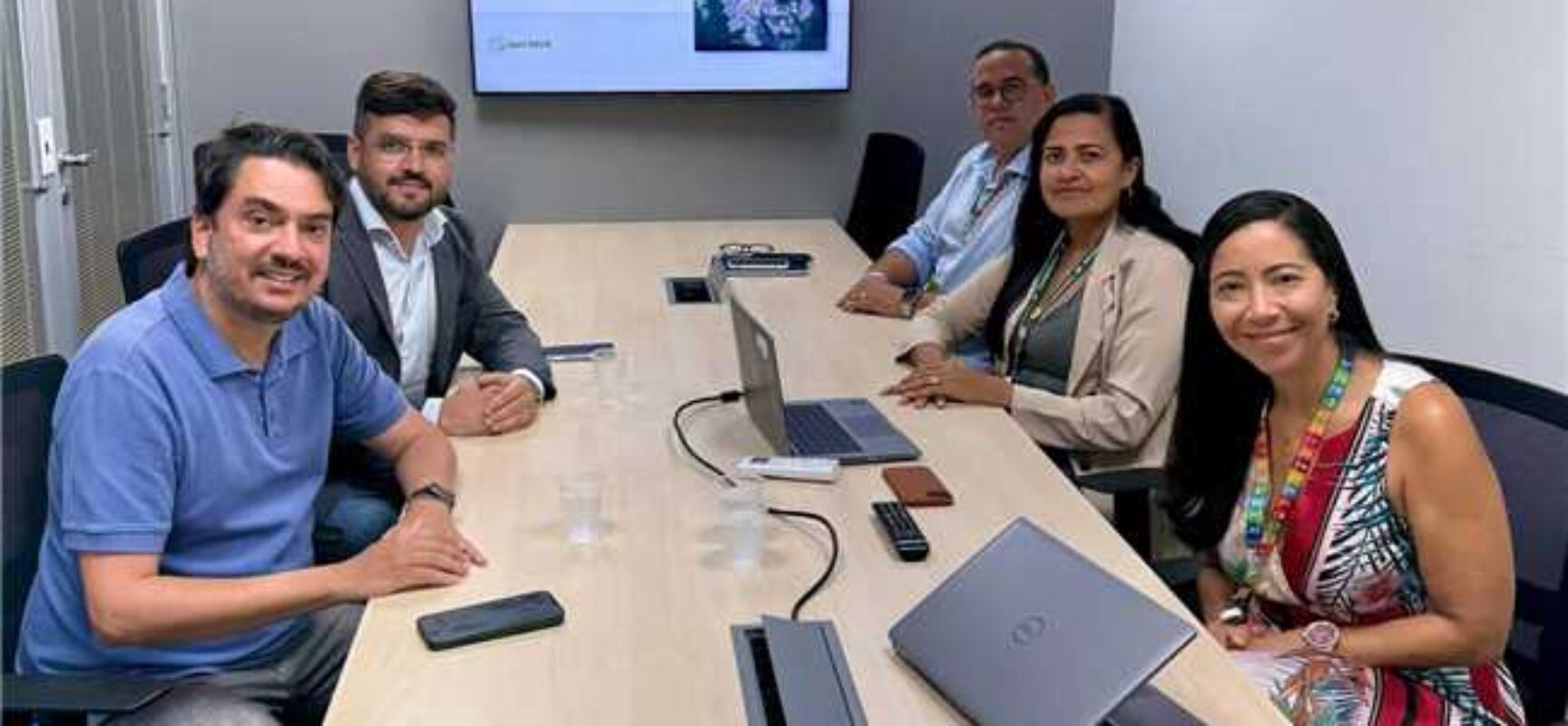 Prefeito de Ilhéus busca soluções para problemas no fornecimento de energia