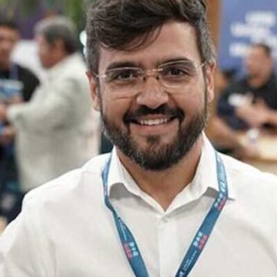 Prefeito Valderico Junior participa de evento para gestores municipais da Bahia