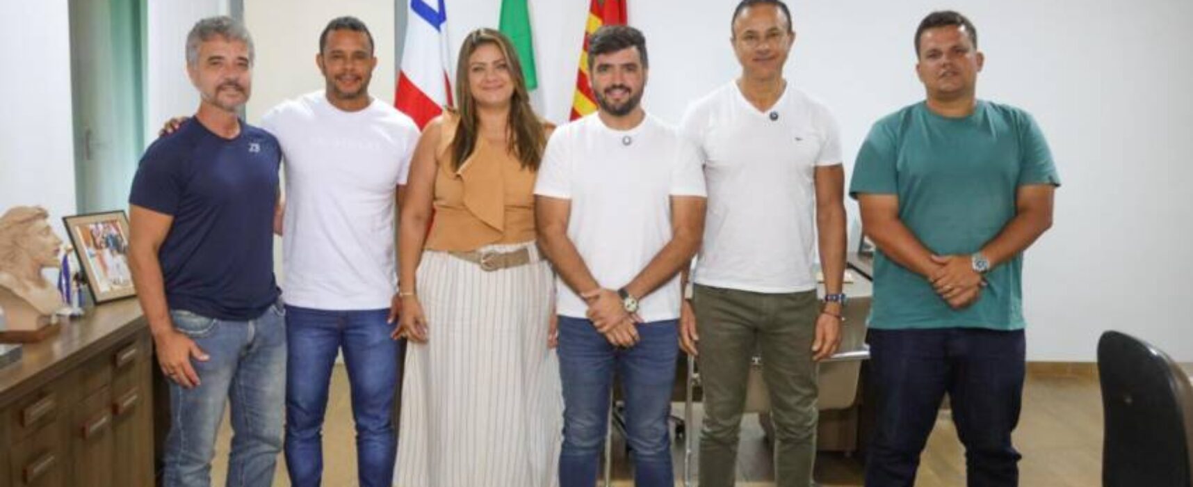 Prefeitura e Barcelona de Ilhéus firmam parceria para recuperação do estádio Mário Pessoa