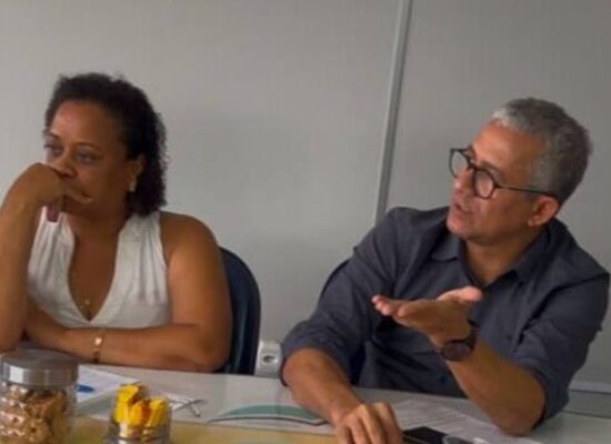 *Secretário da Educação de Itabuna participa de reunião virtual com o MEC sobre a restrição do uso de celulares em sala de aula*