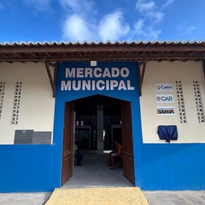 Mercado Municipal de Caém é entregue à população reformado e ampliado