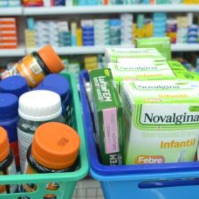 Proposta de medicamentos sem receita em supermercados gera polêmica