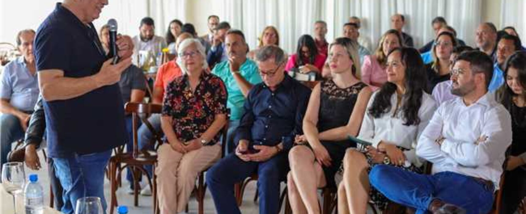 Prefeito Valderico Junior participa de palestra sobre práticas de gestão com Ministro Augusto Nardes